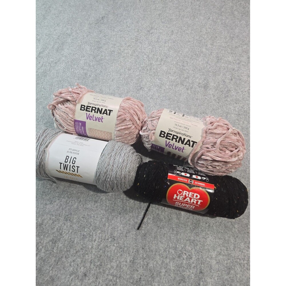 Lot of 4 Yarn Skeins Bernat Velvet Big Twist Twinkle Red Heart Super Saver